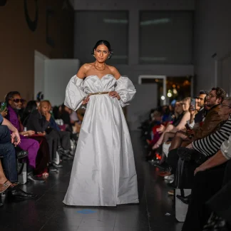 Long puff taffeta dress with chain belt